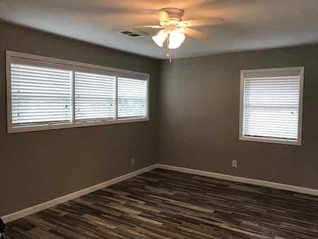 Faux Wood Blinds Installed On Greenwood Dr In Dickinson, TX
