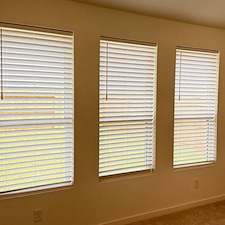 Modern-Cordless-2-12-Inch-Faux-Wood-Horizontal-Blinds-on-Pacific-Current-Way-in-League-City-TX 0
