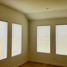 Modern-Cordless-2-12-Inch-Faux-Wood-Horizontal-Blinds-on-Pacific-Current-Way-in-League-City-TX 1